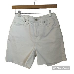 Good American White Shorts | S 2/26